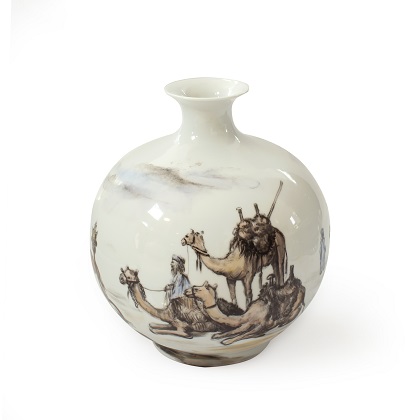 Orient Vase | Small Camel Pencil Sketch Vase