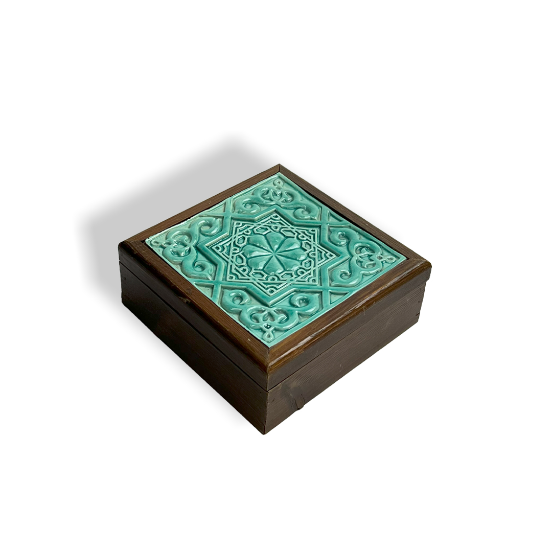 Elegant Wood & Porcelain Green Box – Decorative Box Elegant Wood & Porcelain Green Box – Decorative Box